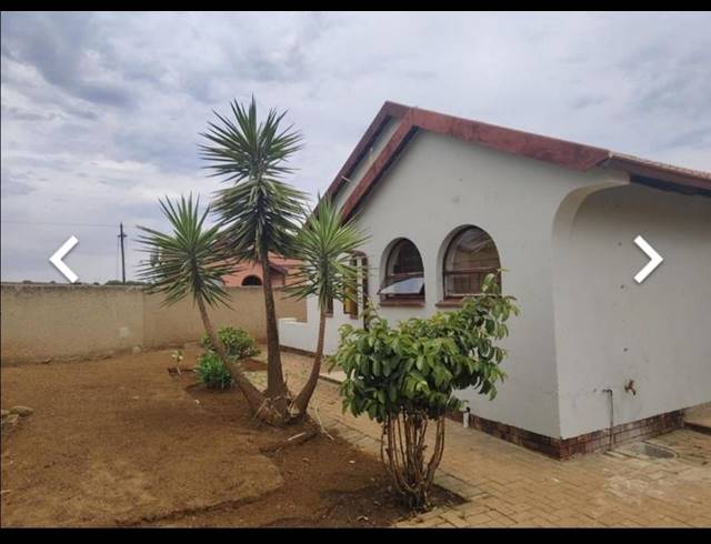 3 BEDROOM HOUSE FOR SALE IN ENNERDALE EXT 9